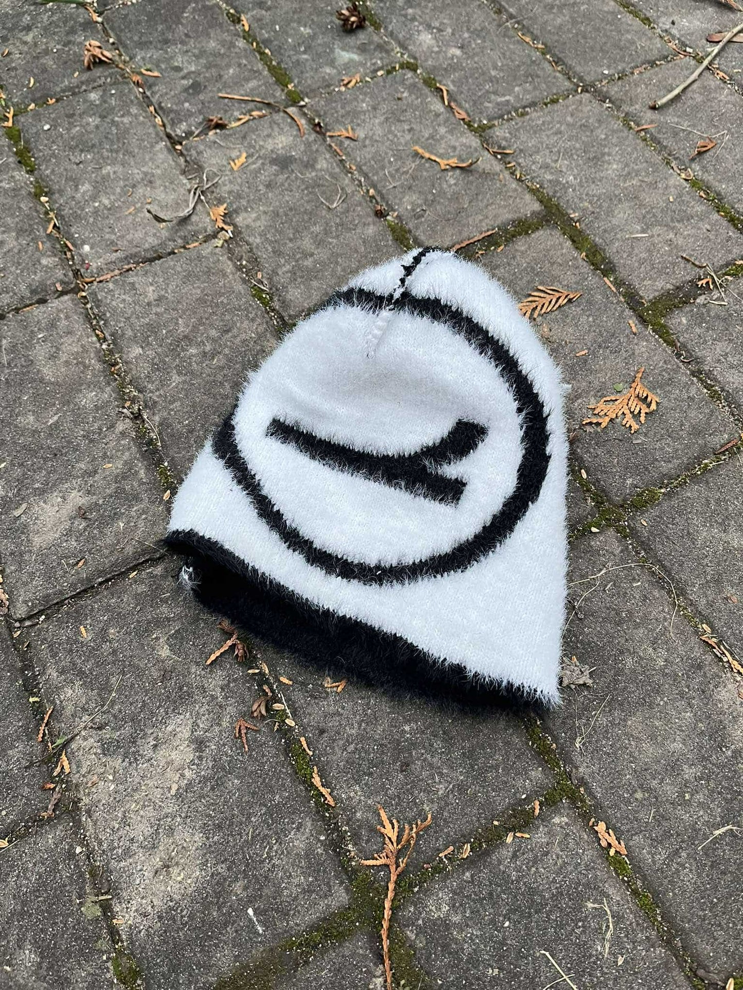 MOHAWK BEANIE 2v1